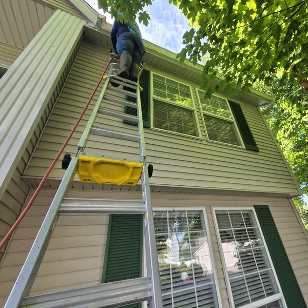 Gutter cleaning Vancouver WA